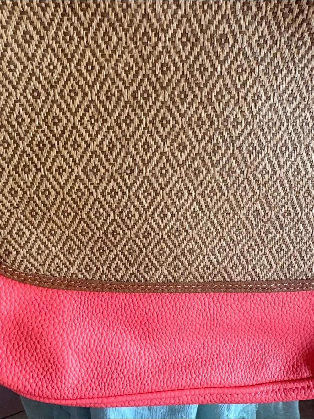 💚thirty-one NWT Coral Pink and Tan Woven Shoulder Bag & Wallet